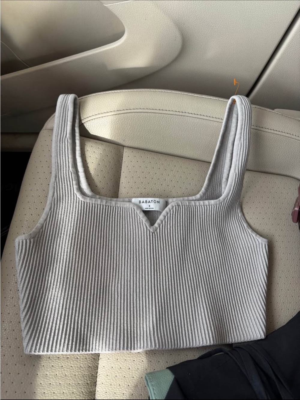 Babaton Light Gray Ribbed V-Notch Crop Tank
